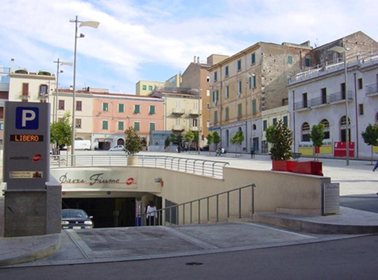B&B Le Finestre Su Via Cavour Sassari Exterior foto