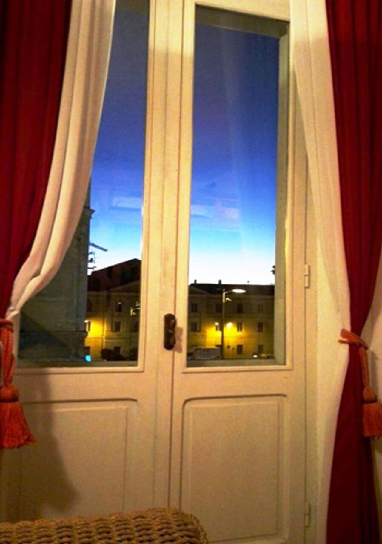 B&B Le Finestre Su Via Cavour Sassari Quarto foto